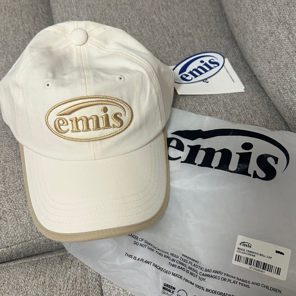 Emis Cream and Gold Cap Korea